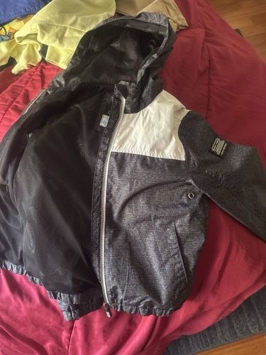 Vários casacos rapaz 6/8 anos