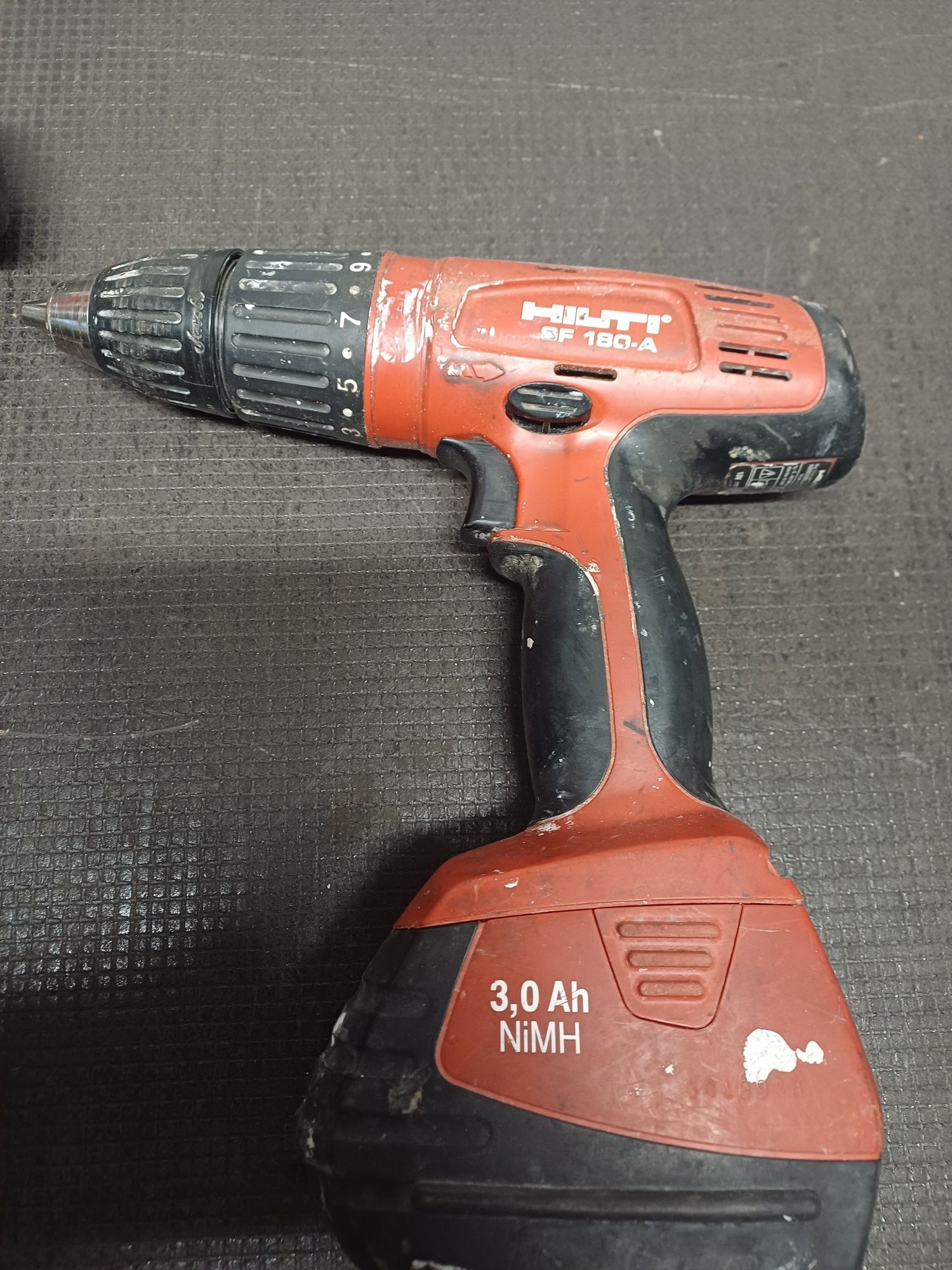 Wkrętarka wiertarka HILTI 180 SF-180A 4 Akumulator