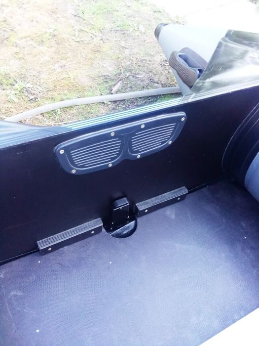 Човен надувний кильовий