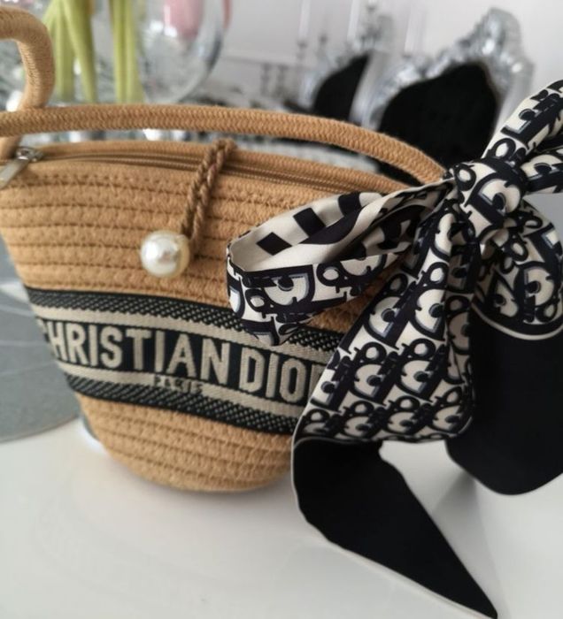 Koszyczek torebka Christian Dior na lato Cudo