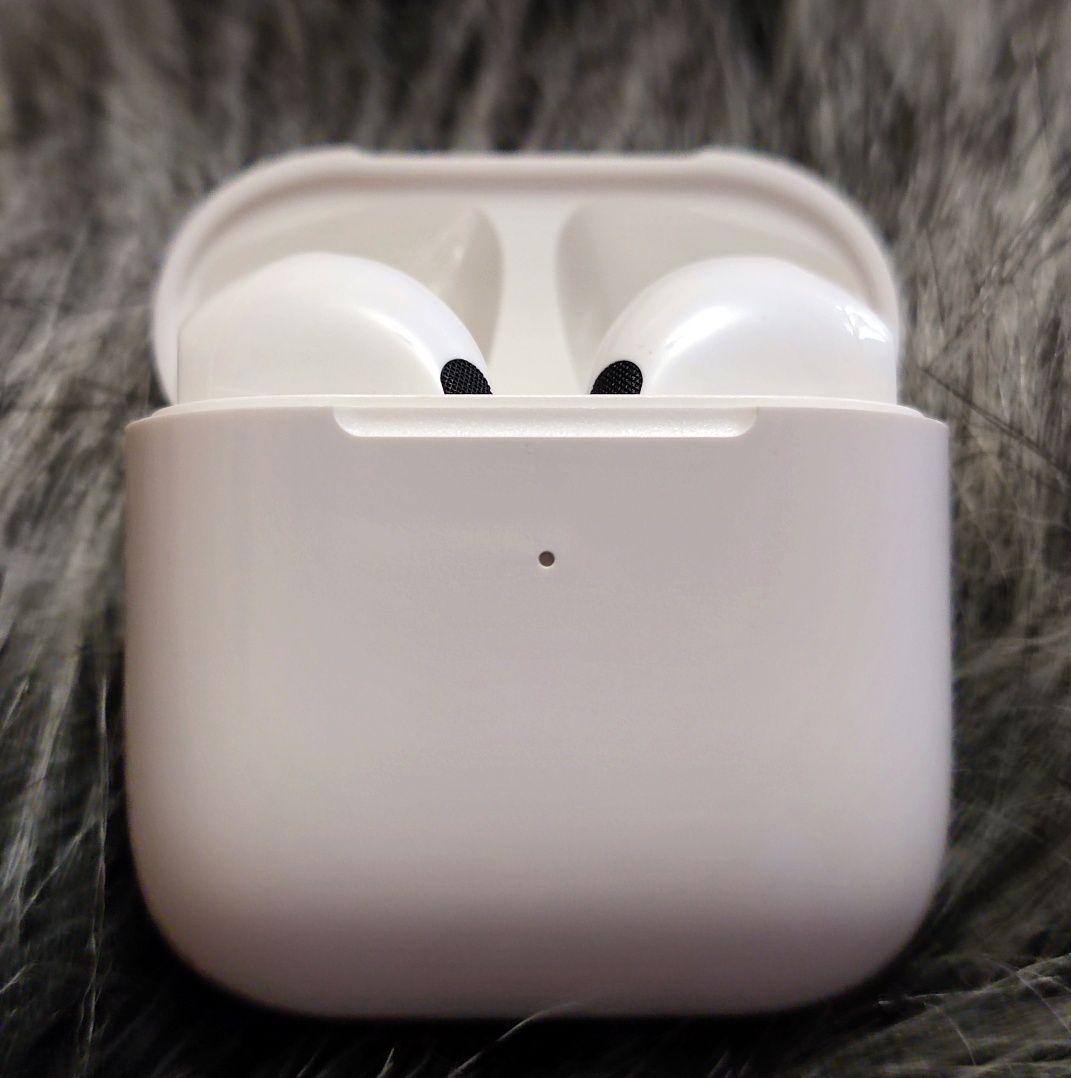 Навушники " AirPods Pro " доступні бездротові беспроводные білі белые