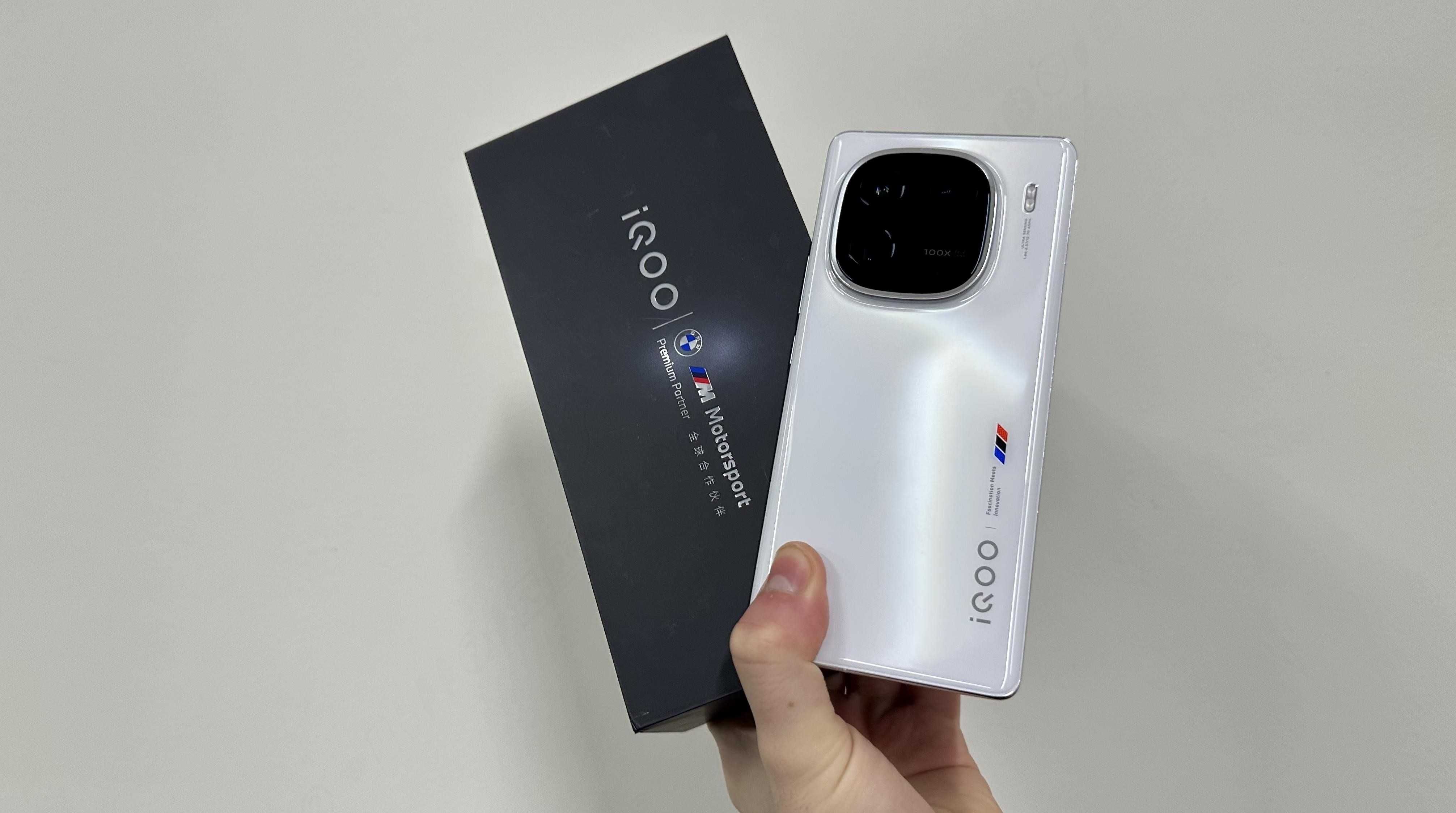 Магазин USED Vivo IQOO 12 Pro 512GB Black/White Trade In Гарантія