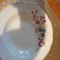 Фарфоровые тарелки глубокие новые диаметром  20 см - 20штук