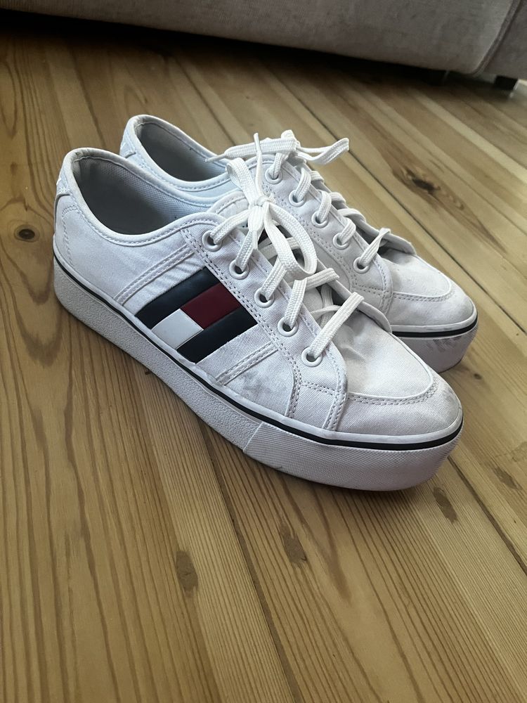 Tommy hilfiger sneakersy 39