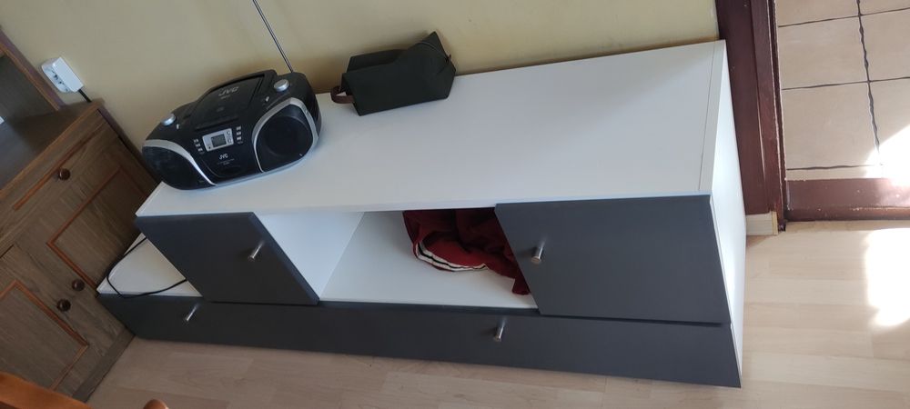 Szafka pod telewizor