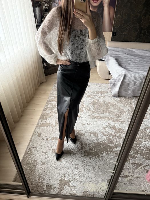 Шкіряна спідниця