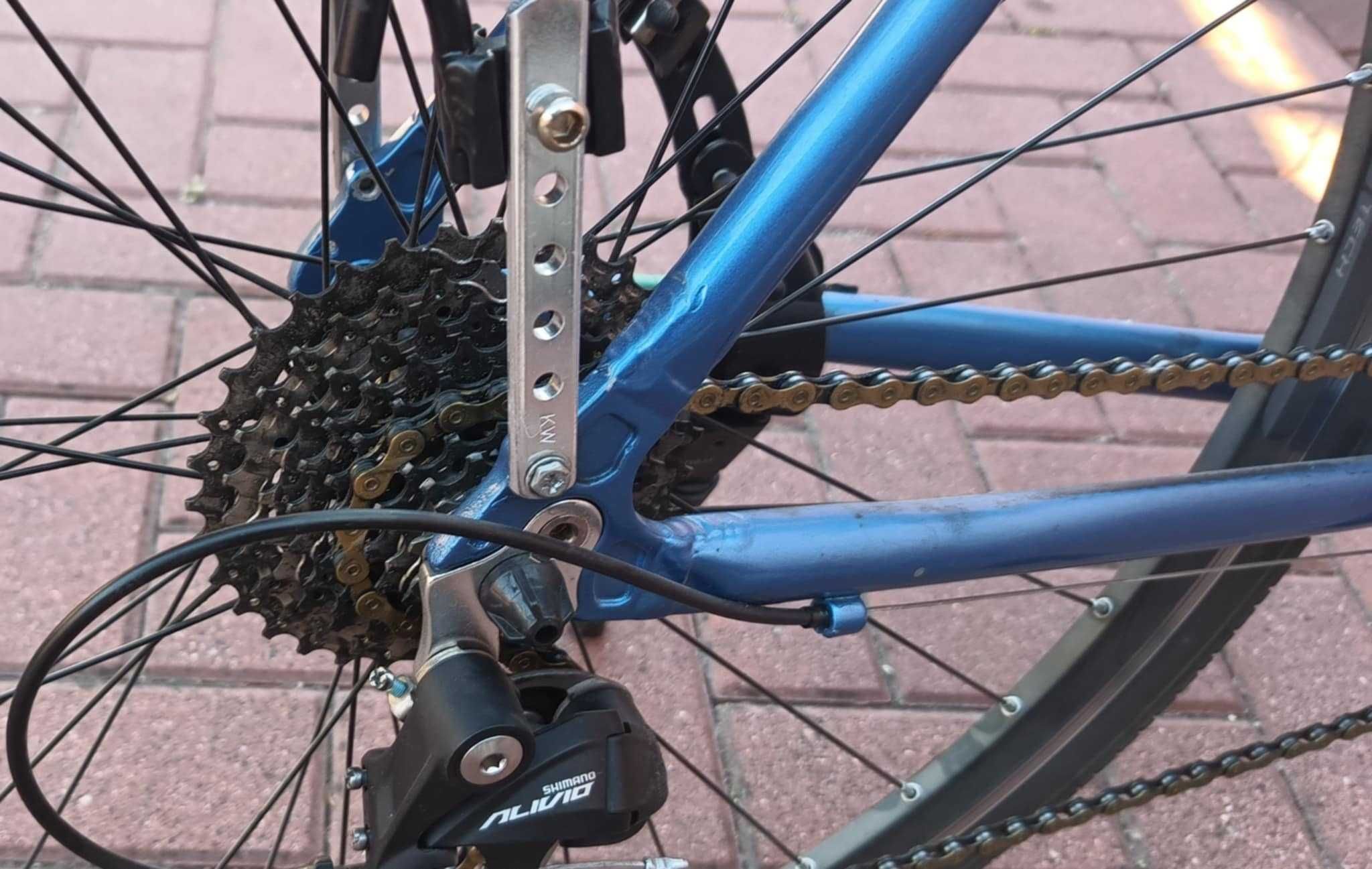 Merida 28 cali, biegi 3x9, rama 23 cale, Shimano Alivio.