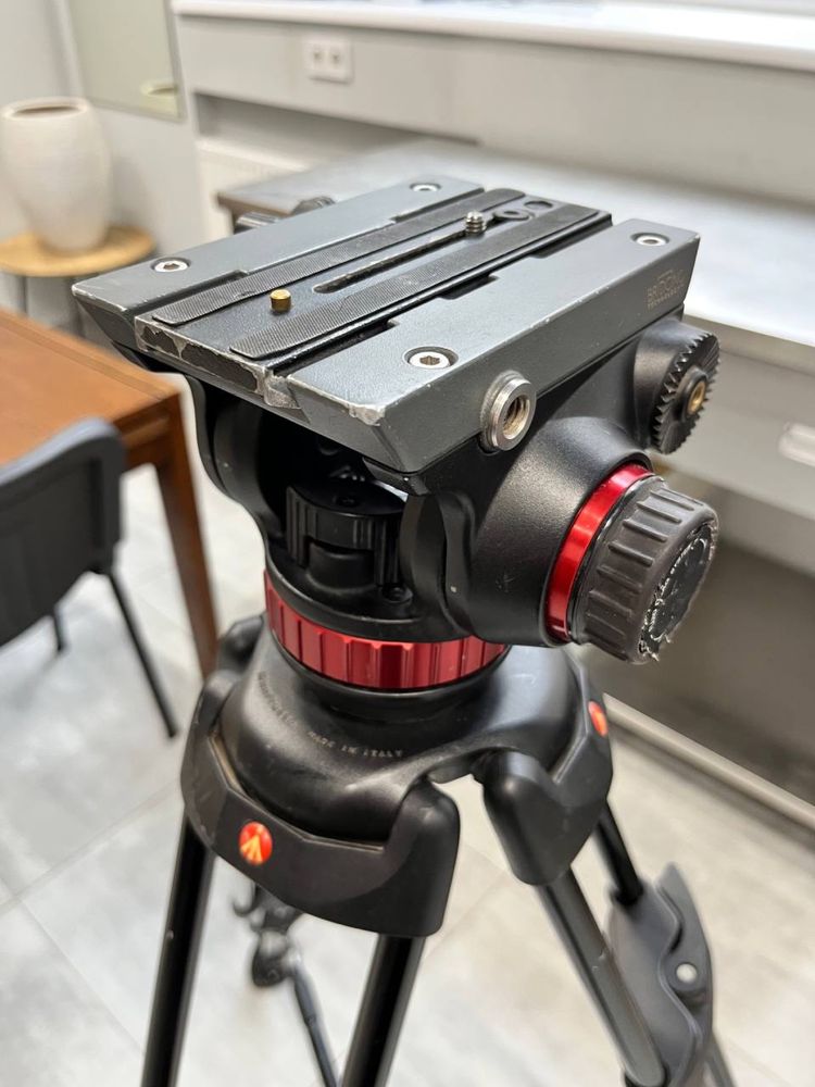 Штатив Manfrotto 546GB