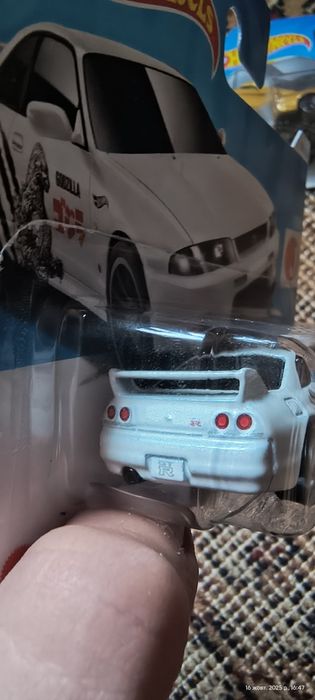 Машинка Hotweels NISSAN SKYLINE GT-R (BCNR33)