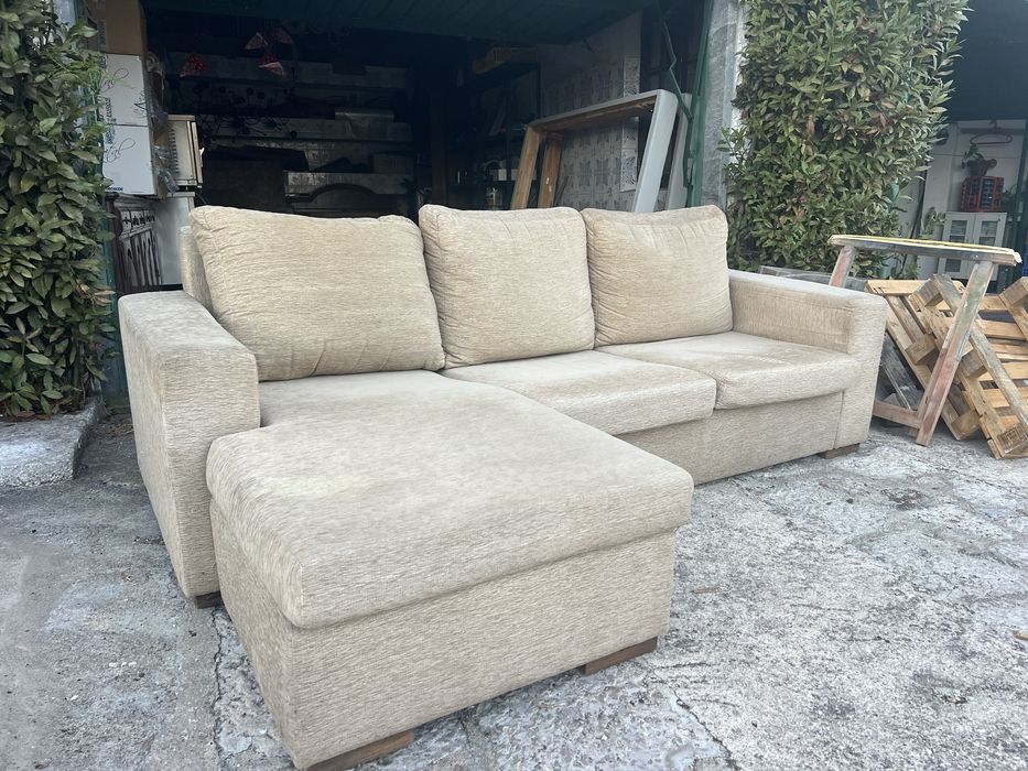 sofá bege com chaise longue reversível em bom estado!