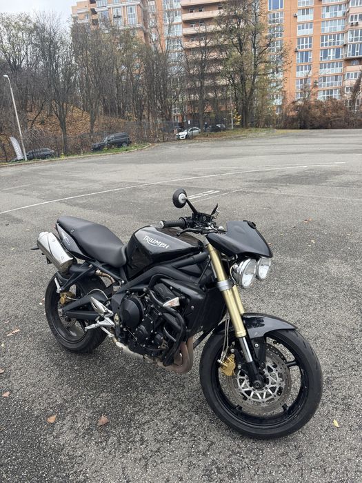 Triumph street triple 675
