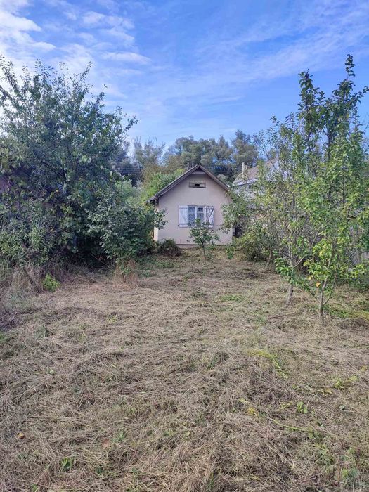 Продаж дачного будинку по вул.Набережна