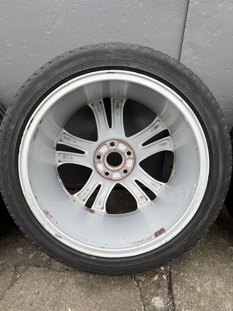 Продам Колеса Pirelli 255/40/19 Tiguan