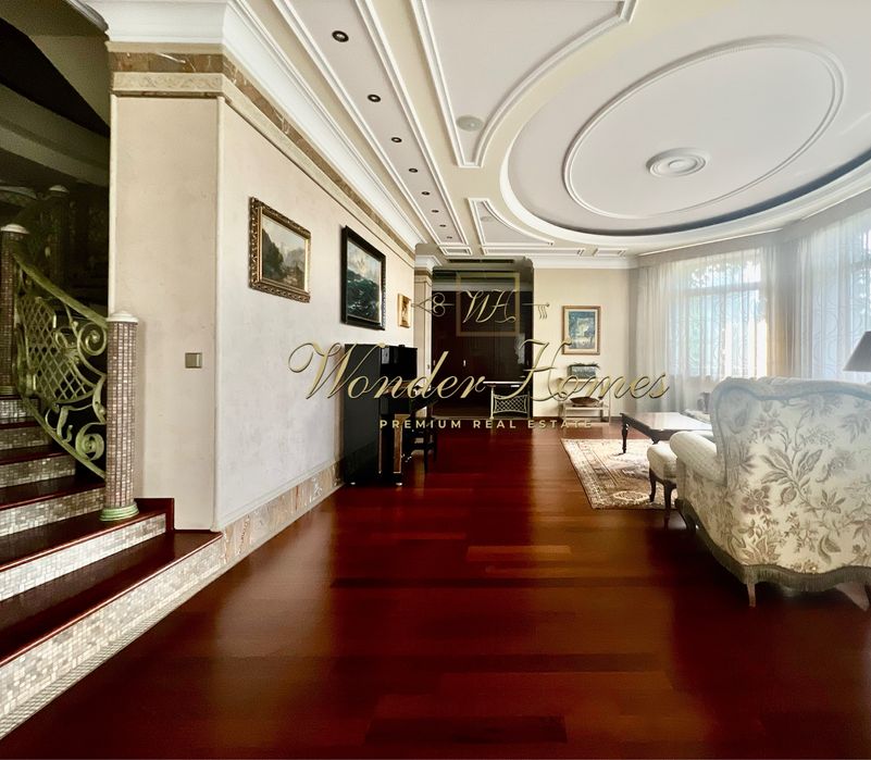 Продажа VIP дома 835 м2 по ул. Мичурина на Печерске.