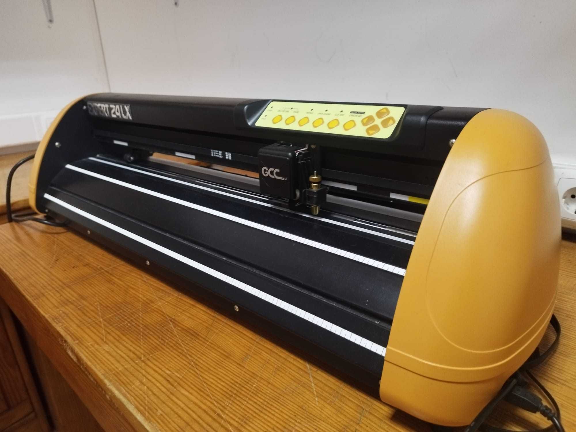 Plotter De Corte GCC - Modelo Expert 24 LX