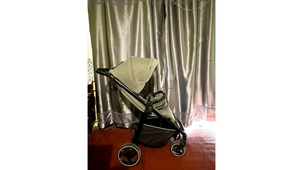 Прогулянкова коляска Карело Браво