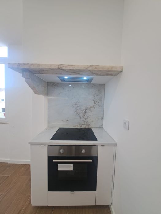 Apartamento T2 totalmente remodelado, Rio de Mouro