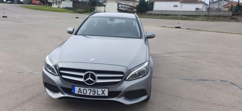 Mercedes C200 cx automática,mala eletrica e leds