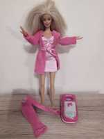 Lalka Barbie z telefonem komórkowym