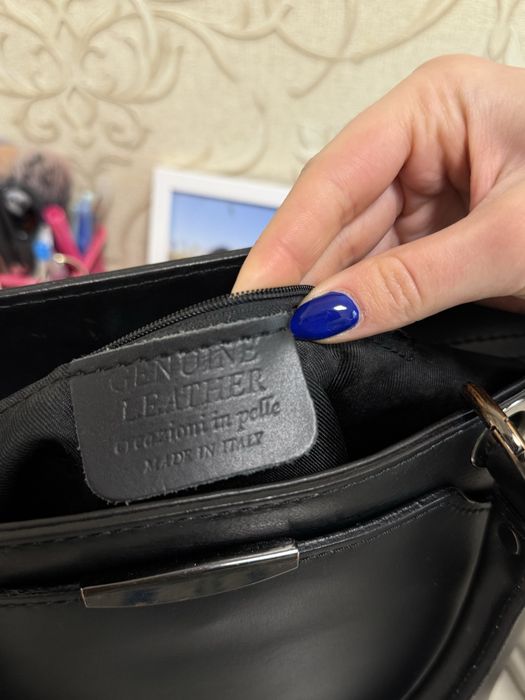 Шкіряна чорна сумка