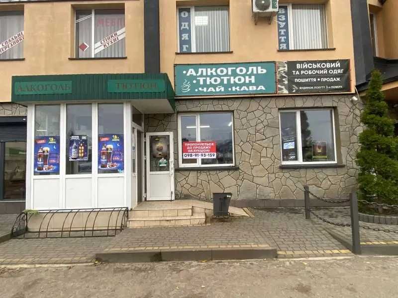 частина неж приміщення, с. Ратне, вул. Соборна (1-го Травня), буд. 1