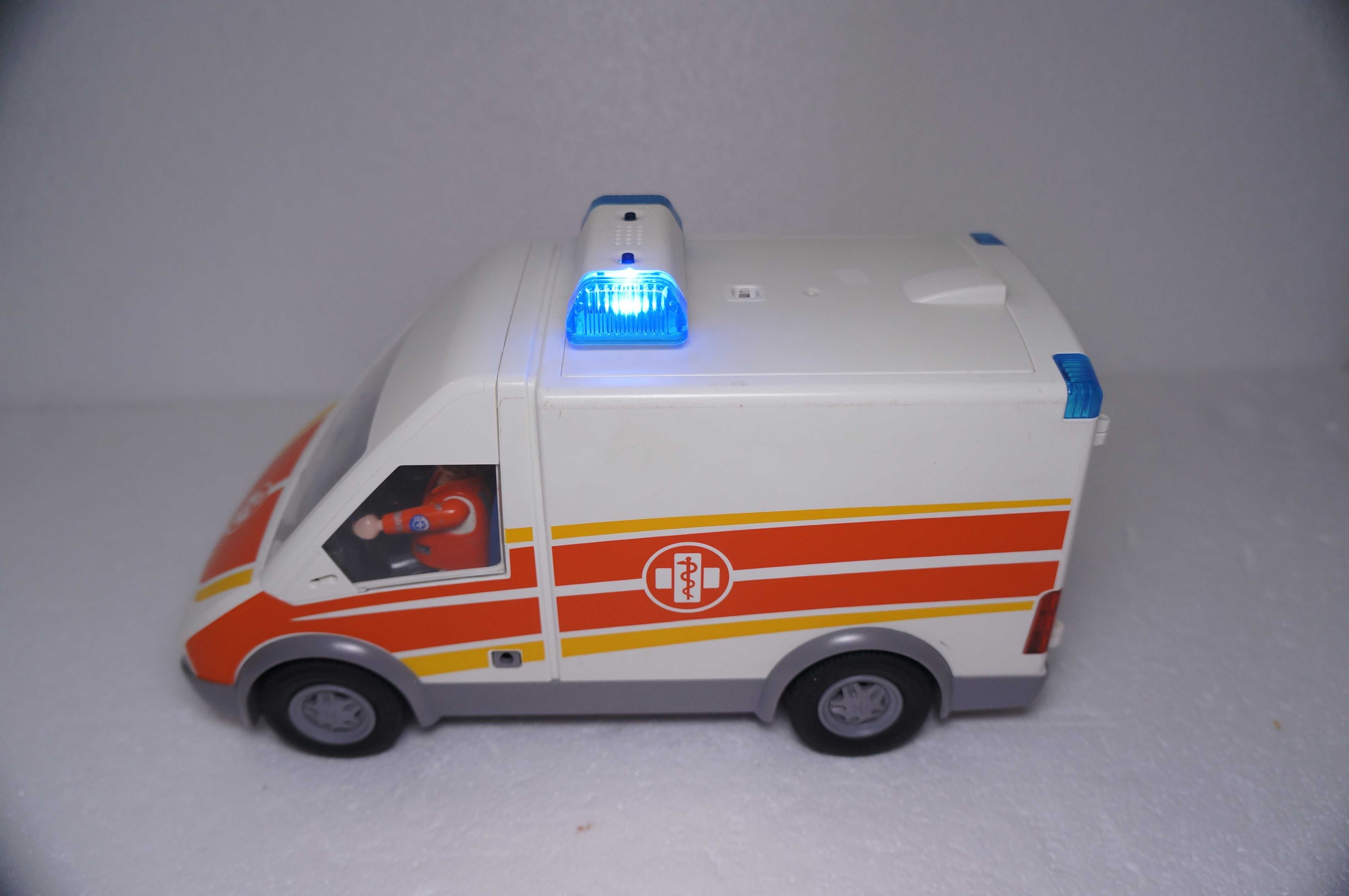 Playmobil 960 Pogotowie Karetka Ambulans Medyk Światło i Dźwięki