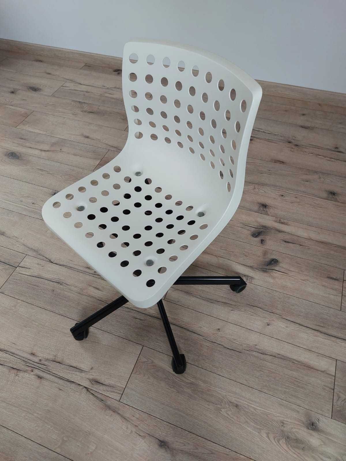 krzesło do biurka, białe - model SPORREN