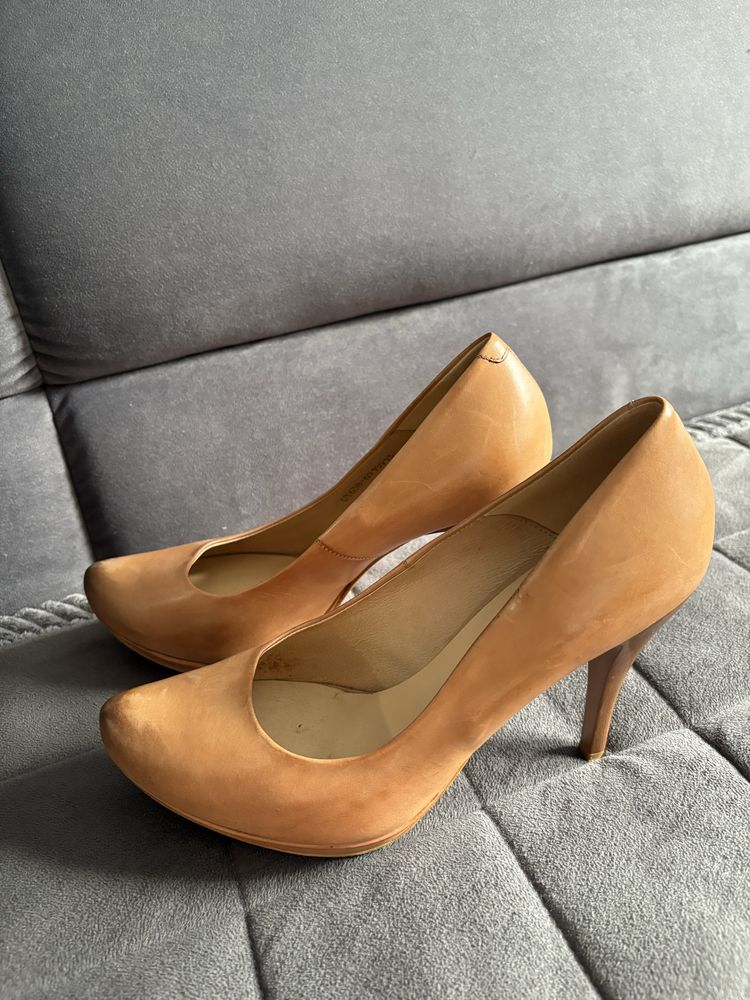 Buty szpilki Badura skóra 39