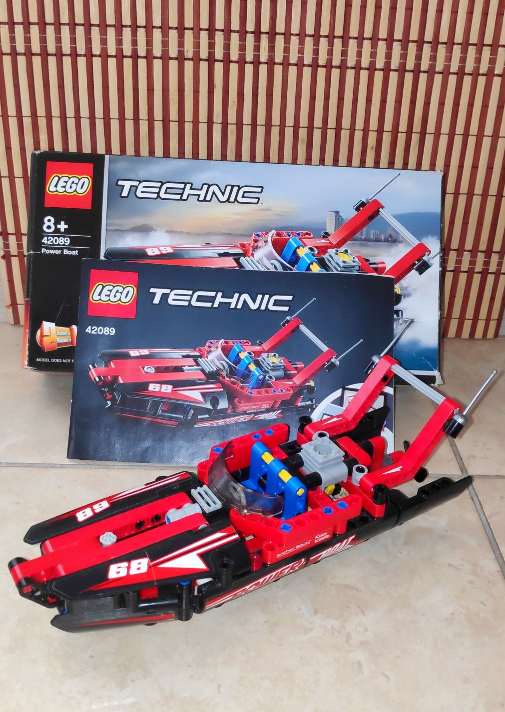 Lego Technic 42089 катер гидроплан лодка корабль