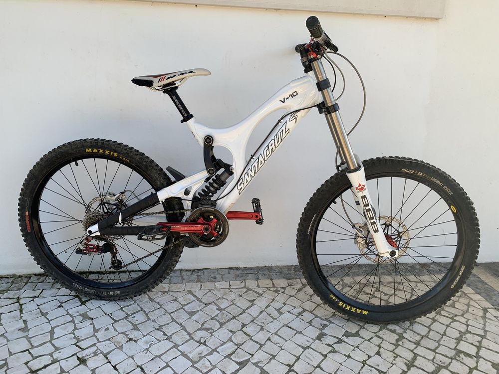 Santa Cruz V10 – Downhill – Pouco Uso