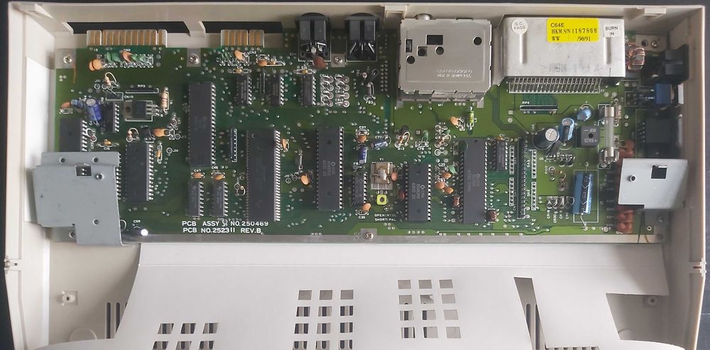 Commodore c64 komplet sprawny