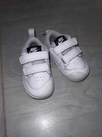 Кросовки Nike дитячі Pico 5