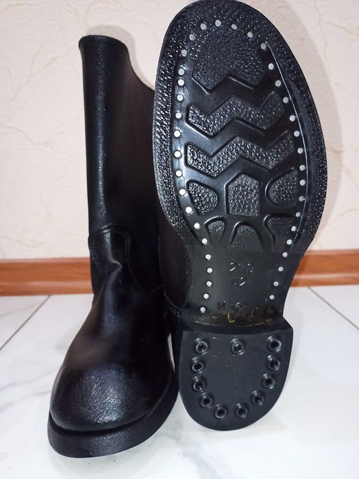 Сапоги  кирзовые .