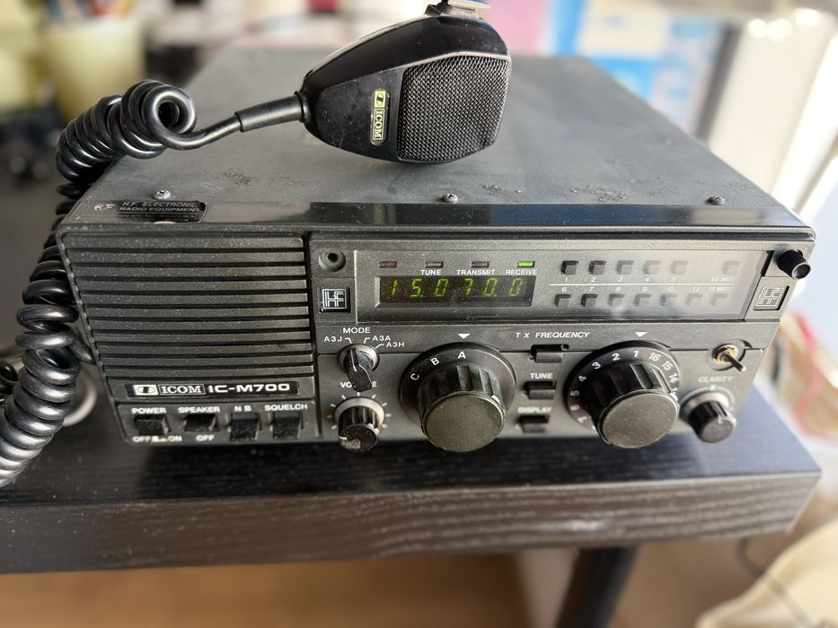 TX / RX Icom IC-M700