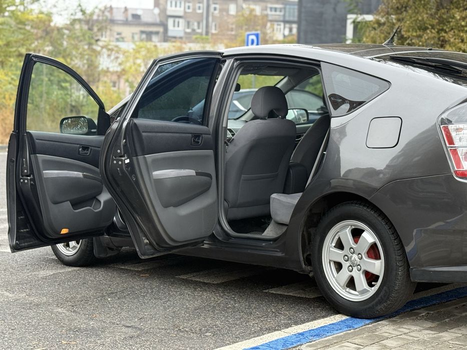 Toyota Prius в отличном состоянии