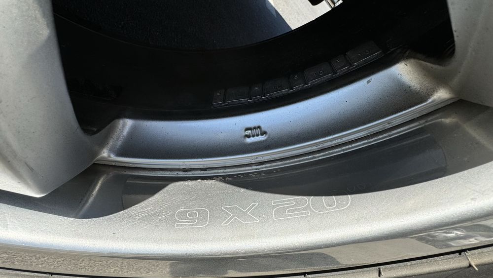 Комплект: r20 5x112 та Pirelli PZero Rosso 265/45 104Y VW,GL,GLS,ML