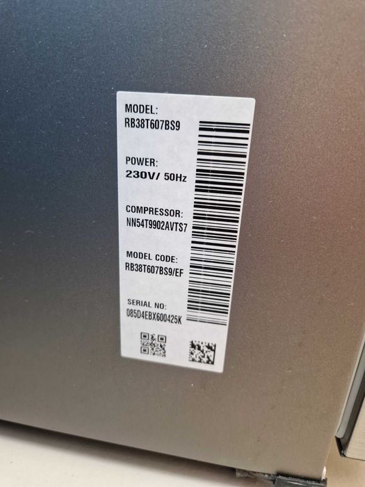 Frigorífico Combinado SAMSUNG RB38T607BS9 como Novo