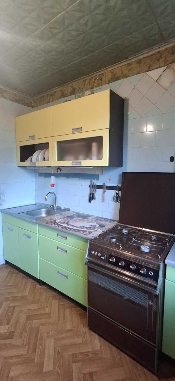 Продам 2х кім квартиру 2 поверх, 2 мкрн , р-н  Бомби.