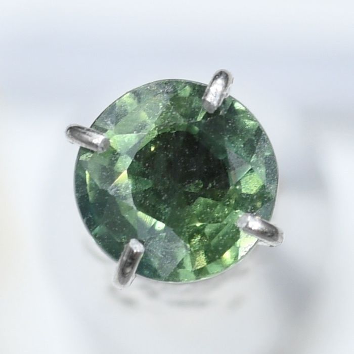 szafir zielony kamień szlachetny 4,8 mm