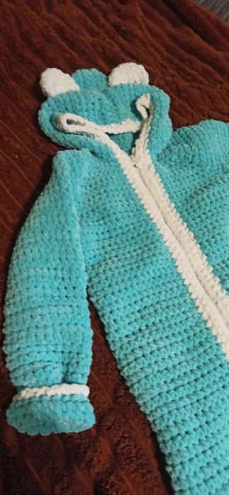 Плюшевий комбінезон ручної роботи для дитини 1.5 року