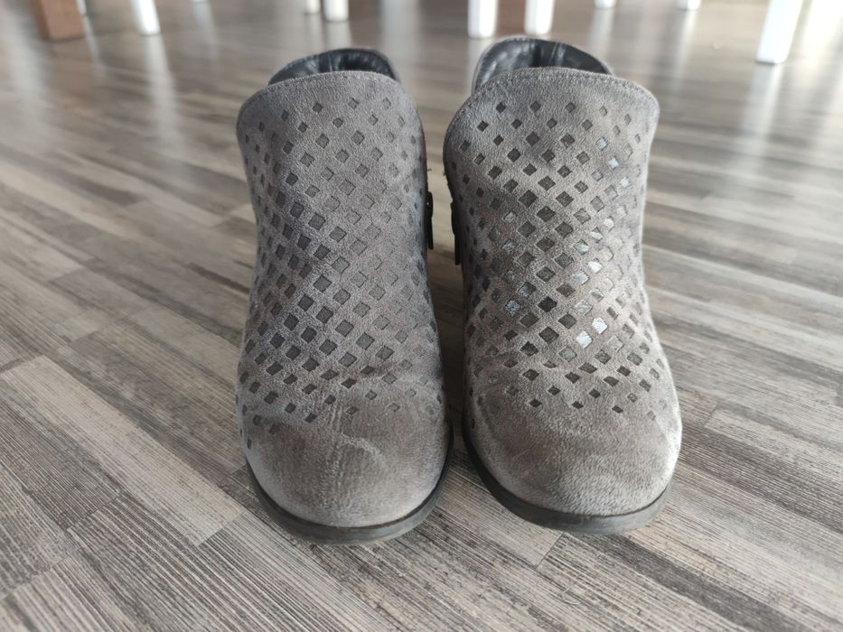 Botki zamszowe siwe/ rozm. 36 / 23 cm jak NOWE