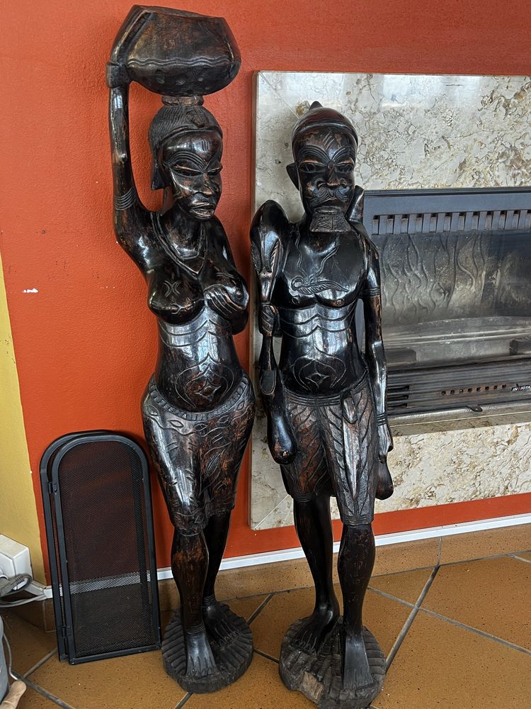 Estatuas de madeira arte africana