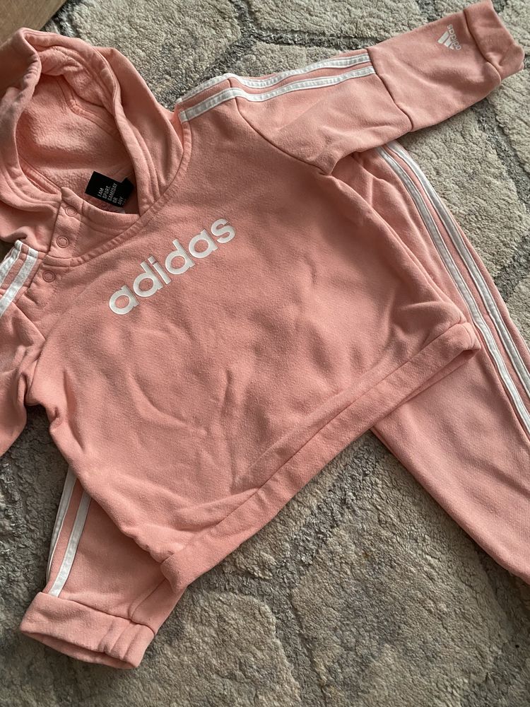 Костюм Adidas на дівчинку