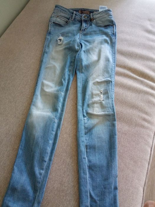 Джинсы GUESS  Calvin Klein 24 размер