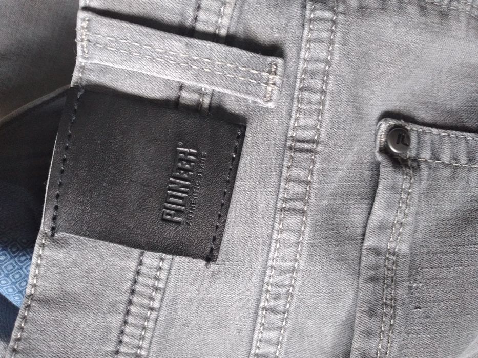 Jeansy męskie marki Pioneer rozmiar L/XL