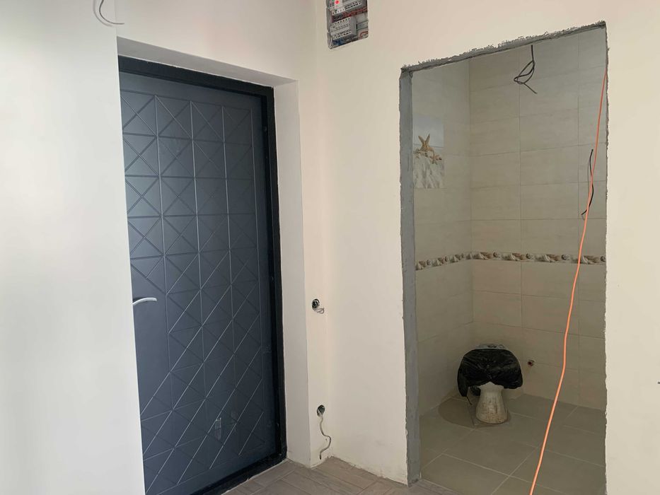 1 квартира ЖК "Приморские Сады". Частично ремонт. Дом сдан!