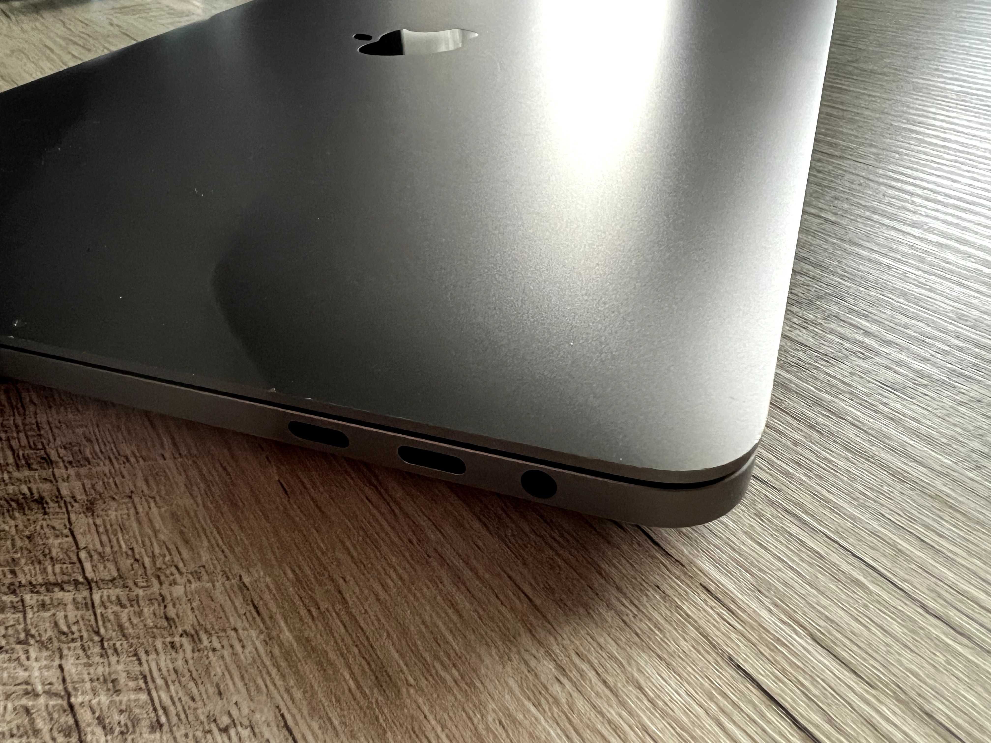 Ноутбук MacBook Pro 13” 2020 16Gb/512Gb i5 A2251