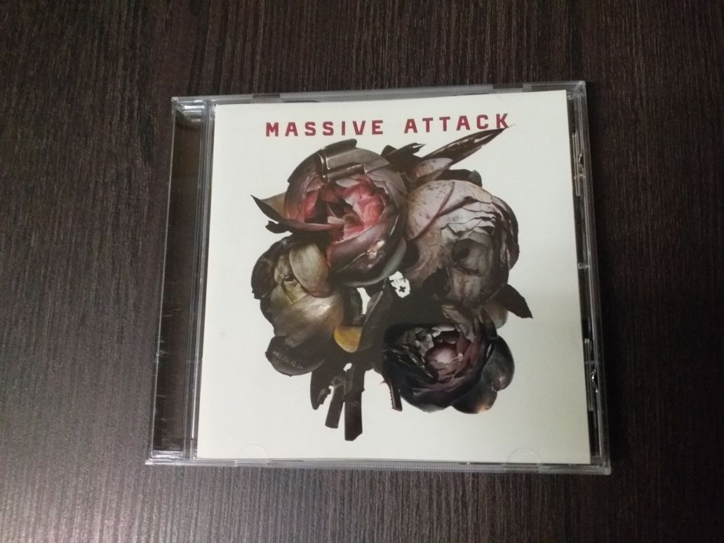 SEM USO Cd Massive attack Collected,imaculado,veja zonas,envio ctt