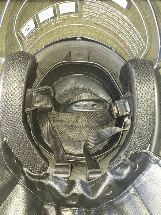 Kask przeciwuderzeniowy SW,demobil,militaria,ochrona,policja,OPP,PZ,ŻW