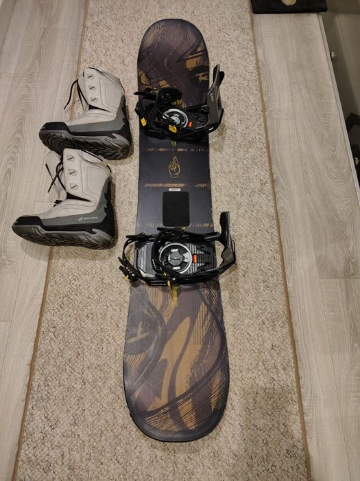 Deska snowboardowa Rossignol 158, wiązania Rossignol,buty CC 44
